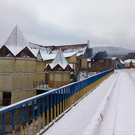 федорчуків за рікою *