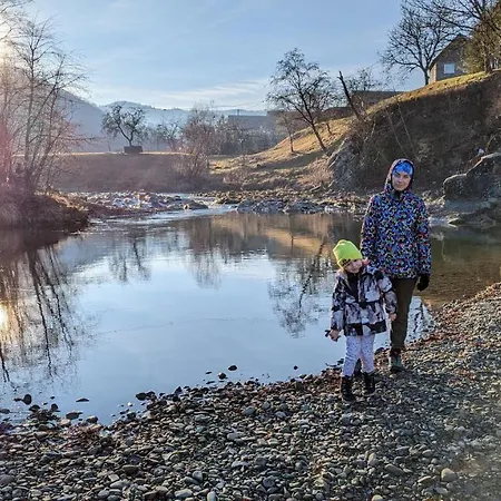 федорчуків за рікою Сasa de vacaciones *