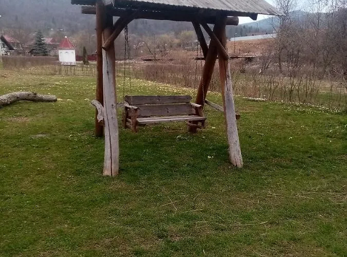 Dom wakacyjny федорчуків за рікою